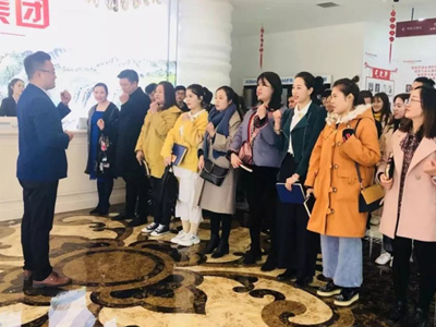 熱烈歡迎丨昌禾商學(xué)院，柔然彩虹隊光臨寧夏昌禾裝飾參觀學(xué)習(xí)！